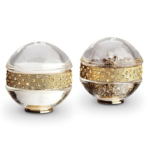 salt and pepper shakers