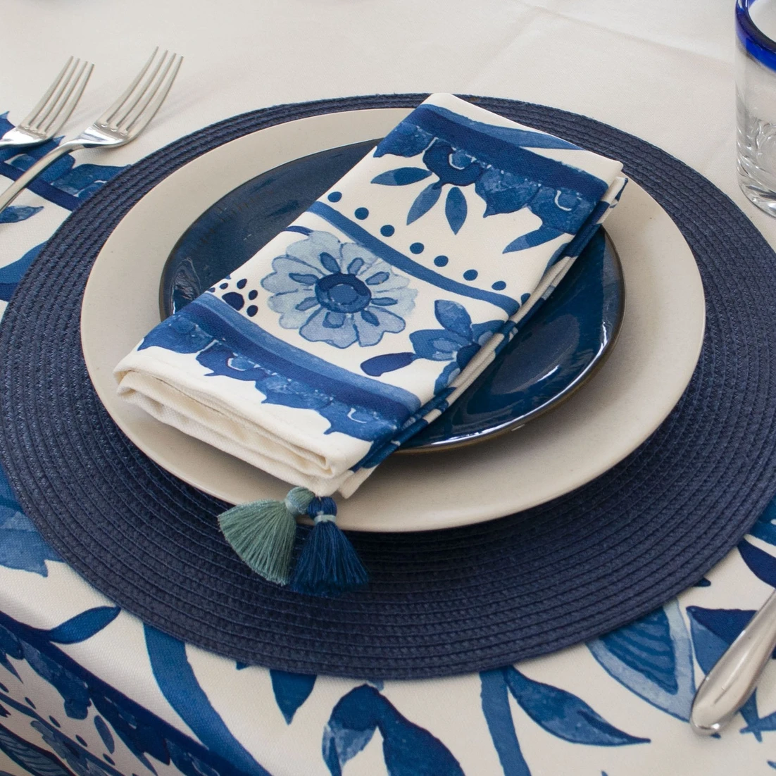 blue and white napkins
