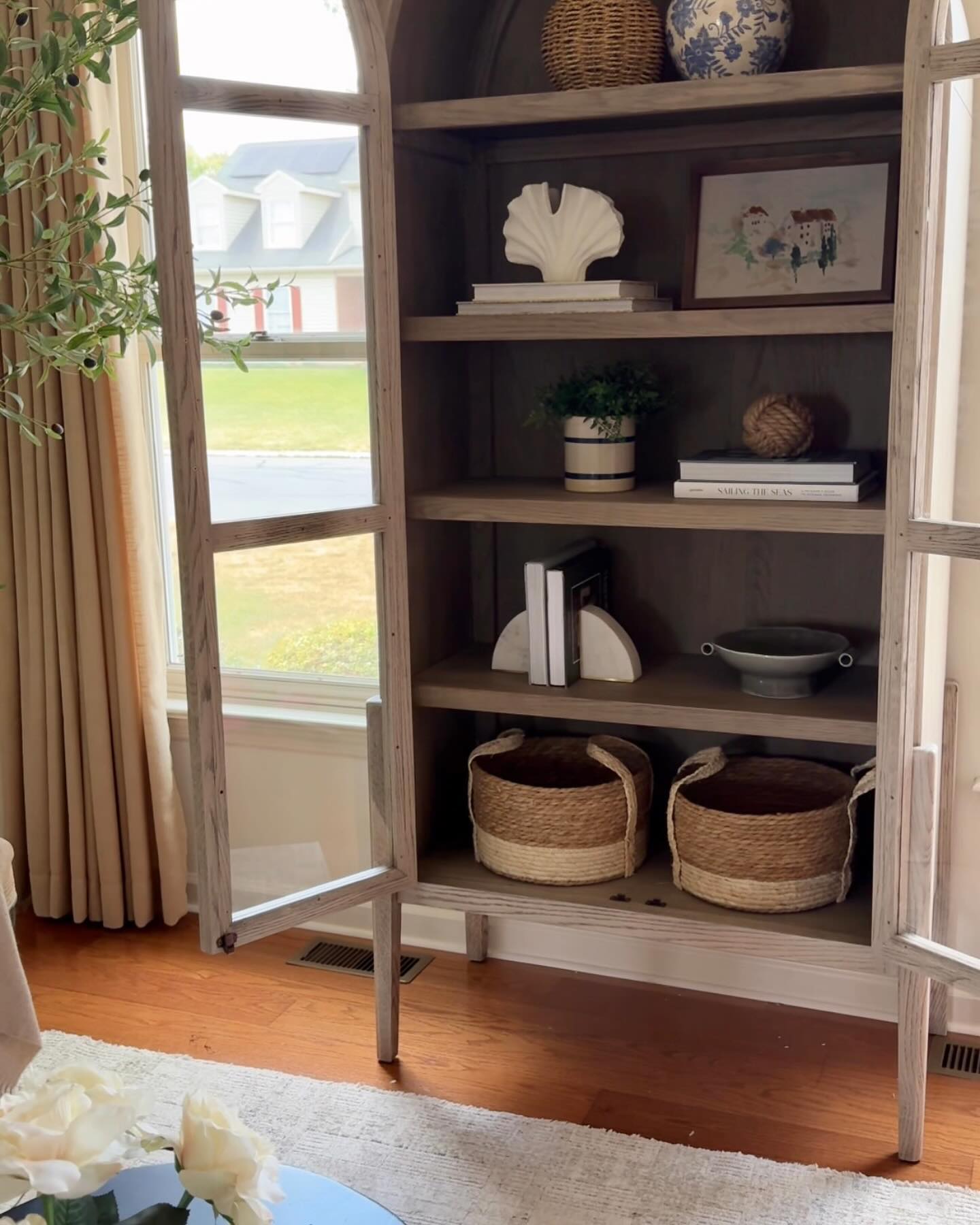 display case