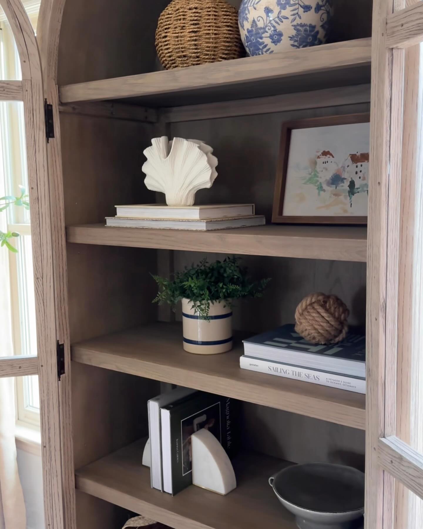 display case details