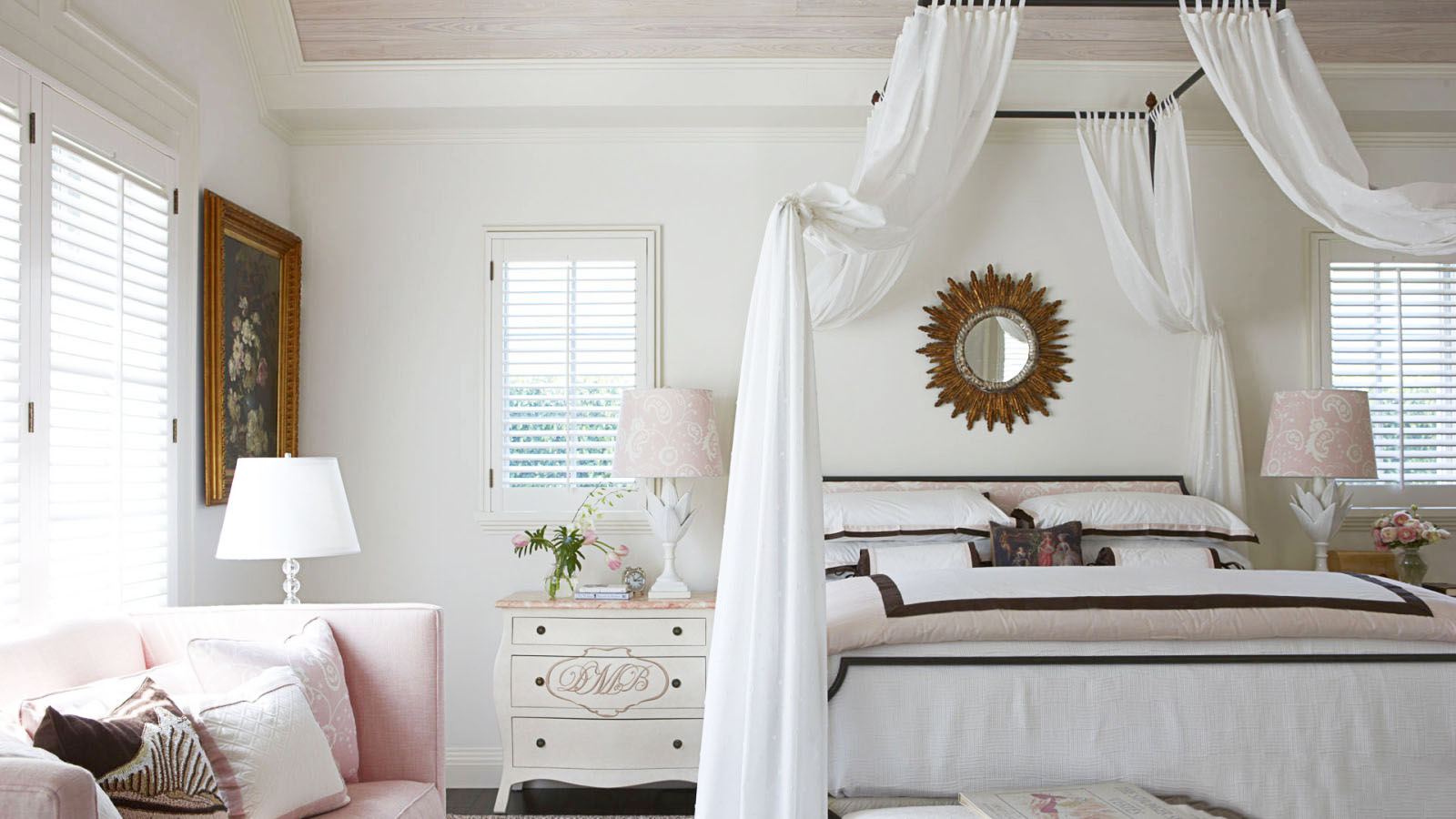Ooh La La, Our Guide to the French Feminine Room