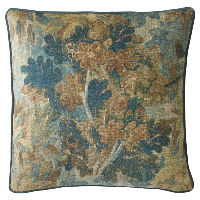 Valeria Throw Pillow