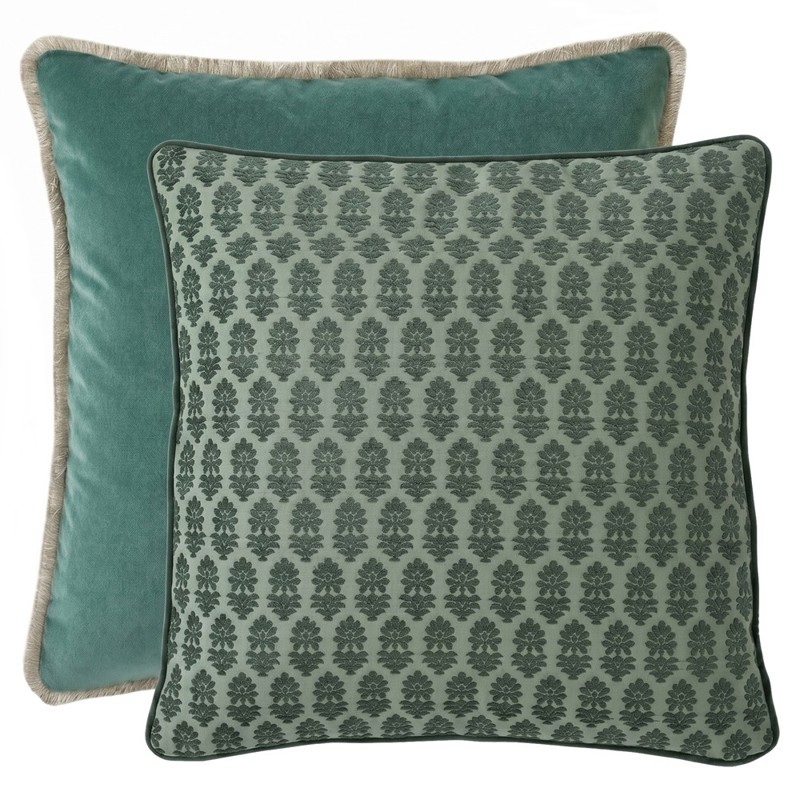 Huxley Merritt Updated Traditional Pillow Collection