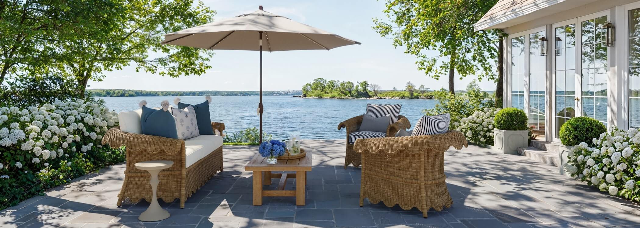 Hamptons Style Interiors - East Coast Coastal Decor LookBook